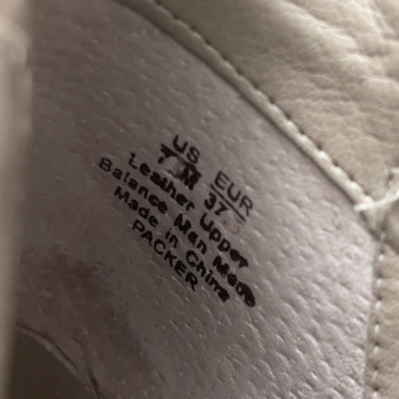 Sam Edelman Taupe Suede Ankle Boots Block Heel Booties Size 7 EUC - Picture 2 of 6